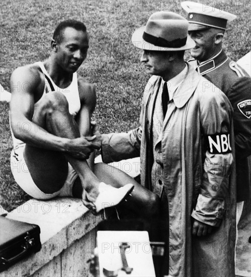 Jesse Owens, 1936