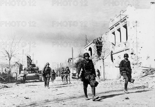 Soldats allemands à Tebourba en Tunisie, 1943