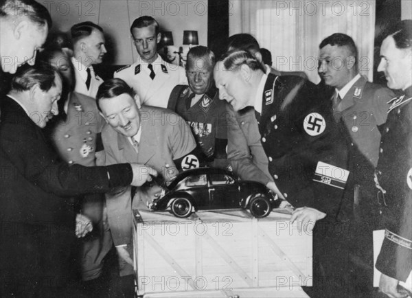 Hitler fête ses 49 ans, 1938