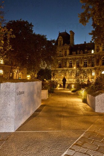 Jardin du 13 Novembre 2015 à Paris