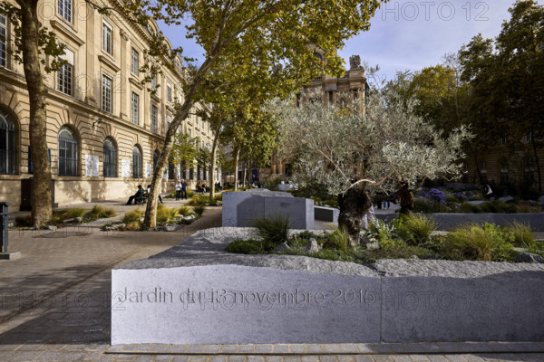 Jardin du 13 Novembre 2015 à Paris