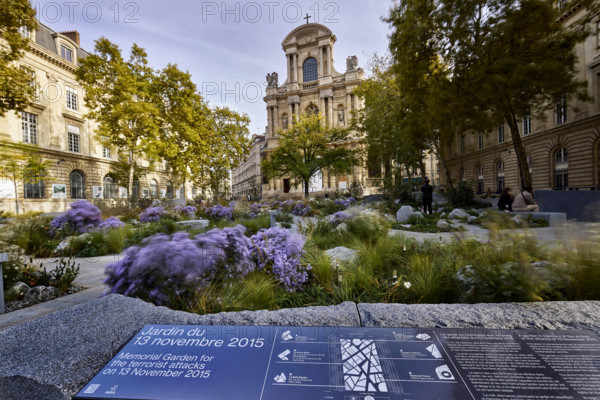 Jardin du 13 Novembre 2015 à Paris