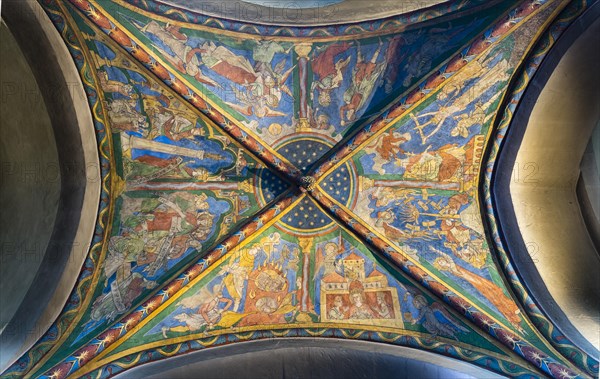 Vaulted fresco choir chapel