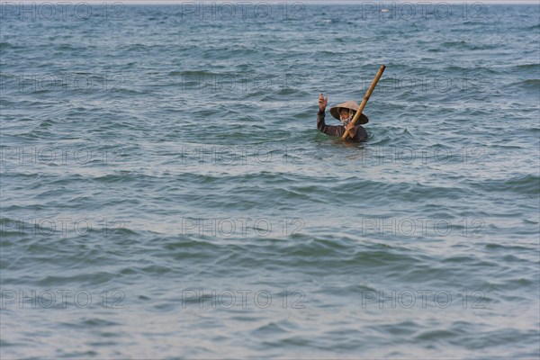 Mussel hunter