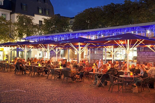 Outdoor catering at Munsterplatz in the evening