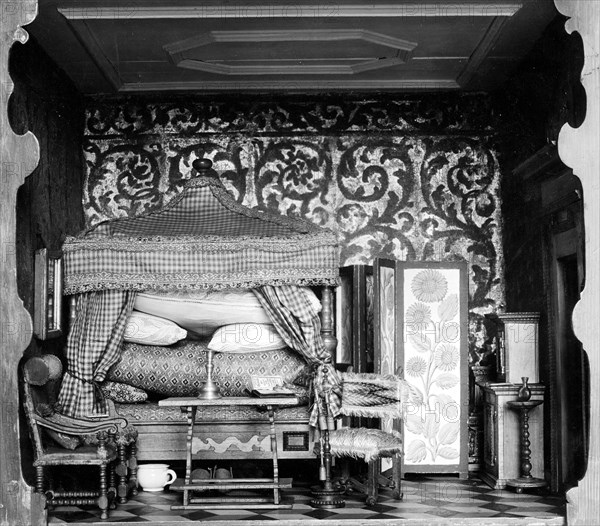 Dollhouse bedroom from the first half of the 17th century