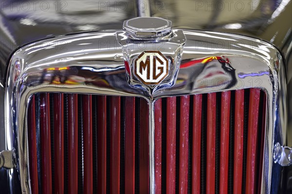 Detail front panel MG TB 1939