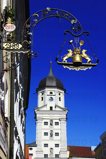 Hanging shop sign Wolferstetter-Brau