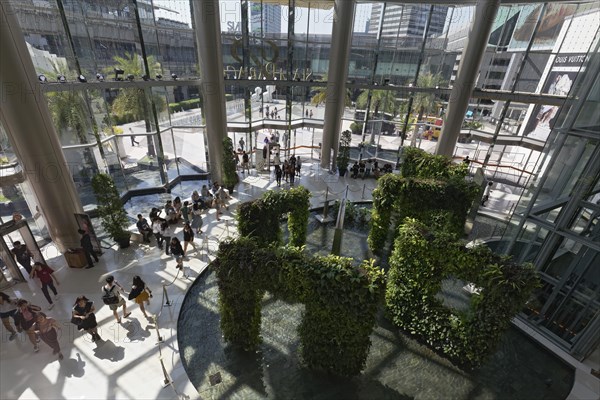 Atrium in Siam Paragon