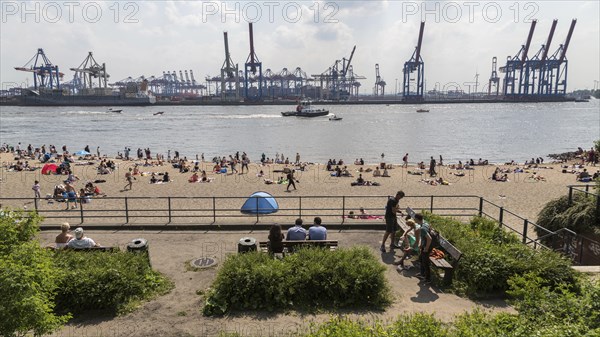 Bathers on Elbe beach