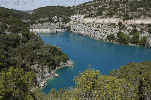 Lake Sainte-Croix mit Staumauer