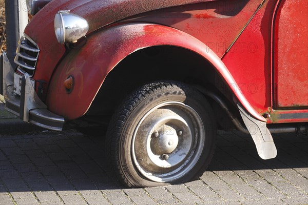 Flat tire on vintage car