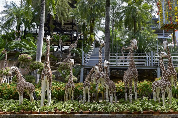 Giraffe figures