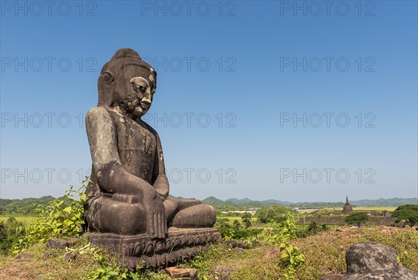 Buddha Statue at Peisi Taung