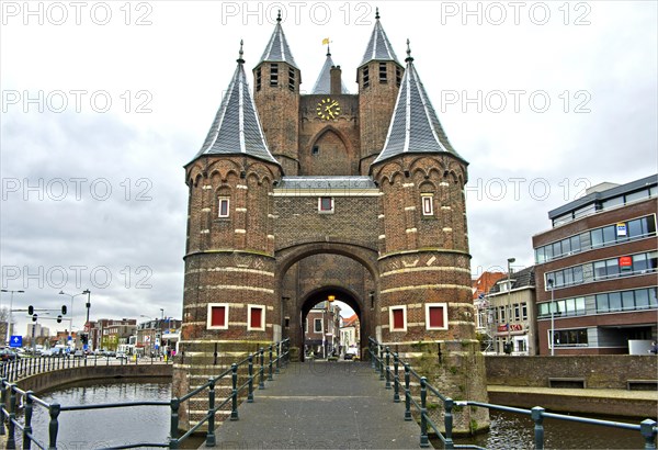 City gate Amsterdamse Poort
