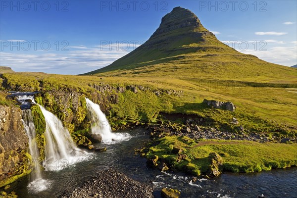 Kirkjufellsfoss Waterfall and Mount Kirkjufell