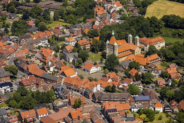 Collegiate Church St. Bonifatius with Freckenhorst Castle