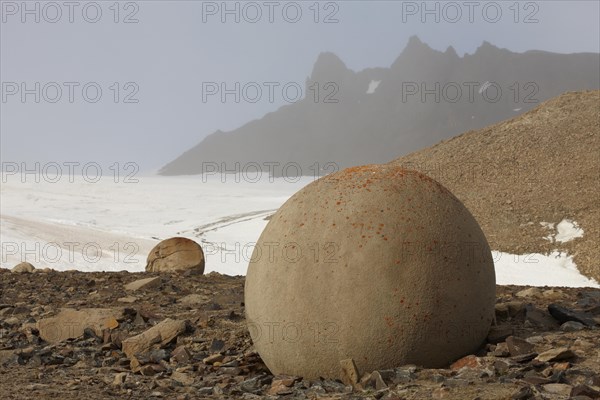 Geodes