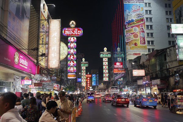 Yaowarat Road by night