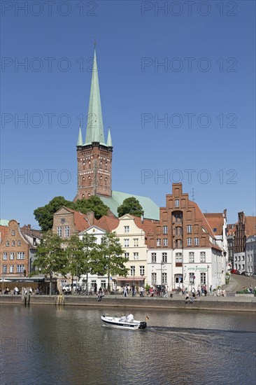 Petrikirche church