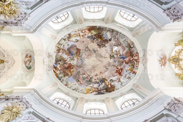 Ceiling fresco in dome