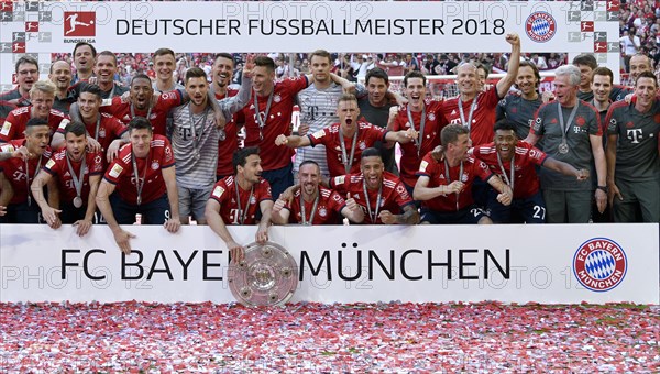 Team FC Bayern celebrates championship under Winner's Arch