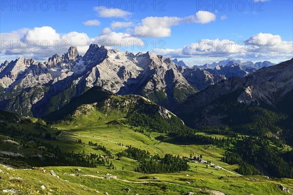 View from the Durrenstein on the Prato Piazza and the summit of Monte Cristallo