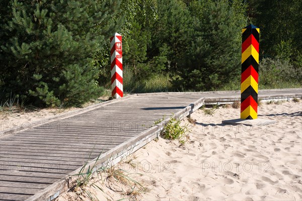 Boardwalk on the former death strip