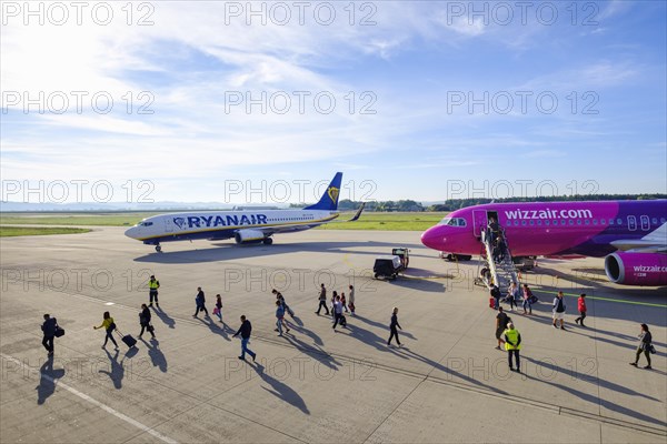 Aircrafts of cheap airlines Ryanair and Wizz Air