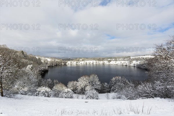 Weinfelder Maar in winter