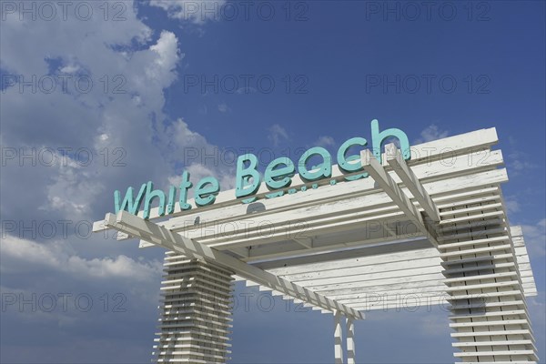 Mamaia White Beach