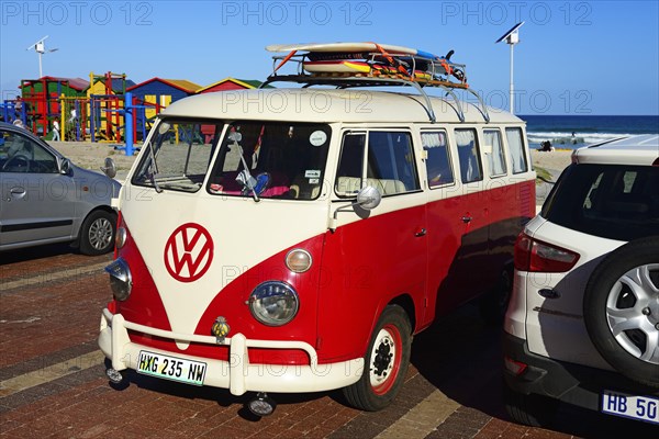 VW Bus in Muizenberg