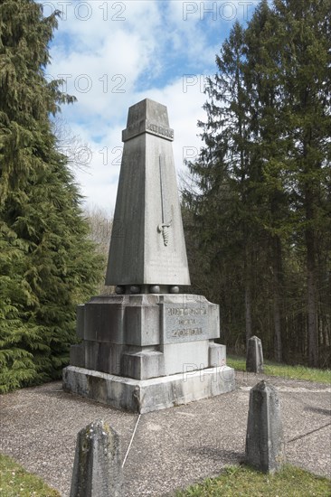 Memorial stone with sword for the 40th French infantry division