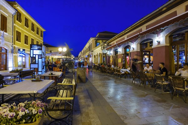 Pedestrian zone Rruga Kole Idromeno in the city centre