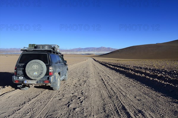 Off-road vehicle on the way along the lagoon route