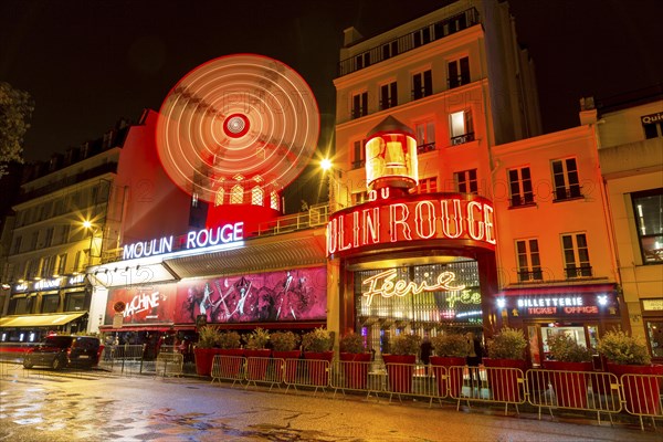 Variety Theatre Moulin Rouge by night