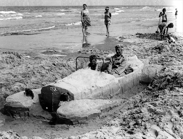 Car made of sand ca. 1955