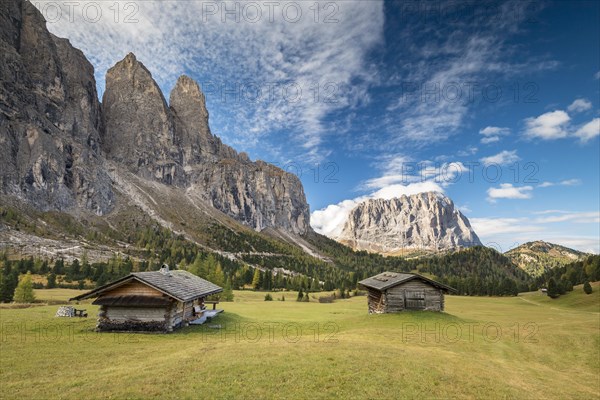 Huts at Grodner Joch