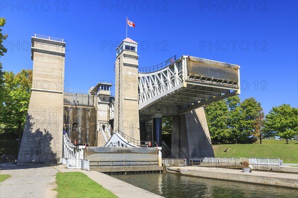 Ship lift Peterborough