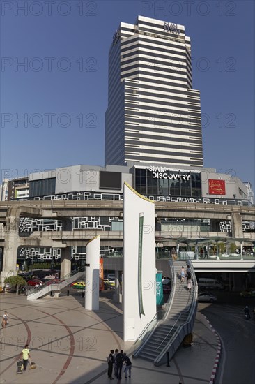 Siam Square with BTS Skytrain route and Siam Discovery
