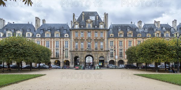 Place des Vosges, Paris