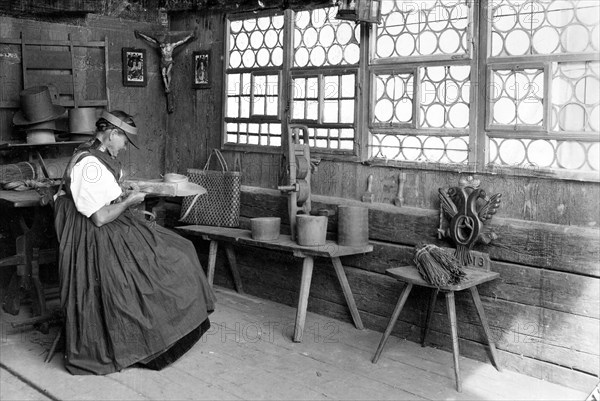 Farmer's wife weaves c. 1930