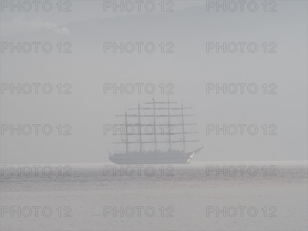 Sailing ship