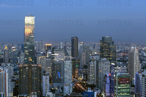 View from Lebua State Tower to skyscrapers
