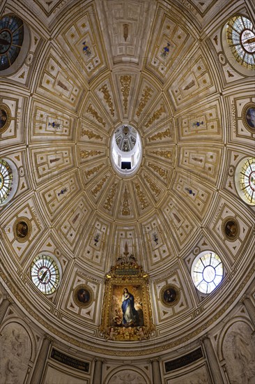 Dome in the chapter house with the picture The Immaculate Conception