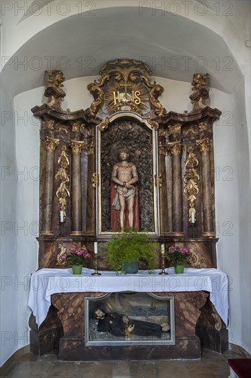 Side altar