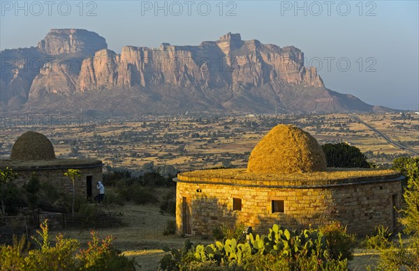 Bungalow of the Gheralta Lodge in front of the Gheralta Mountain Massif