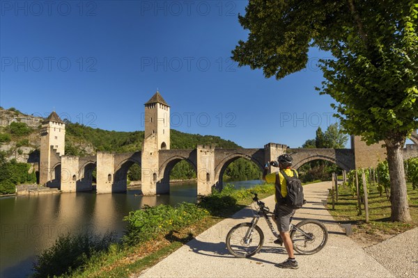 Valentre bridge on Santiago de Compostela pilgrimage road