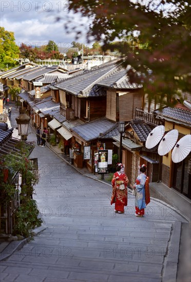 Two Maiko