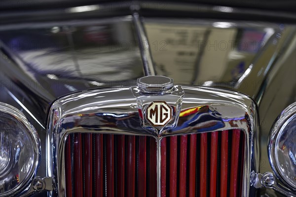 Detail front panel MG TB 1939